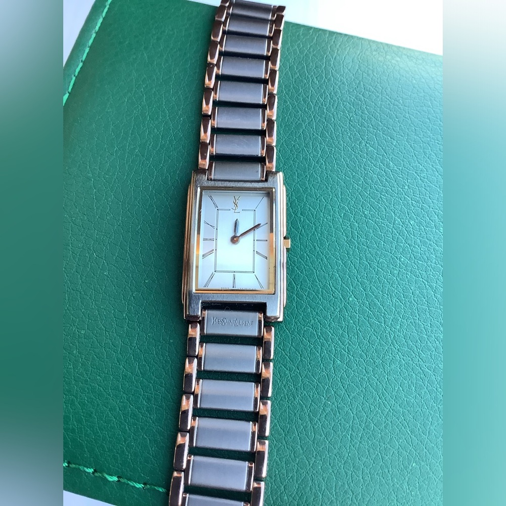 Ladies YVES SAINT LAURENT DRESS watch๐๐๐ - Picture 3 of 12